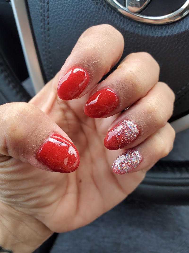 Ross Nail and Spa, nail salon in Hamilton, OH, photo 3 of 10